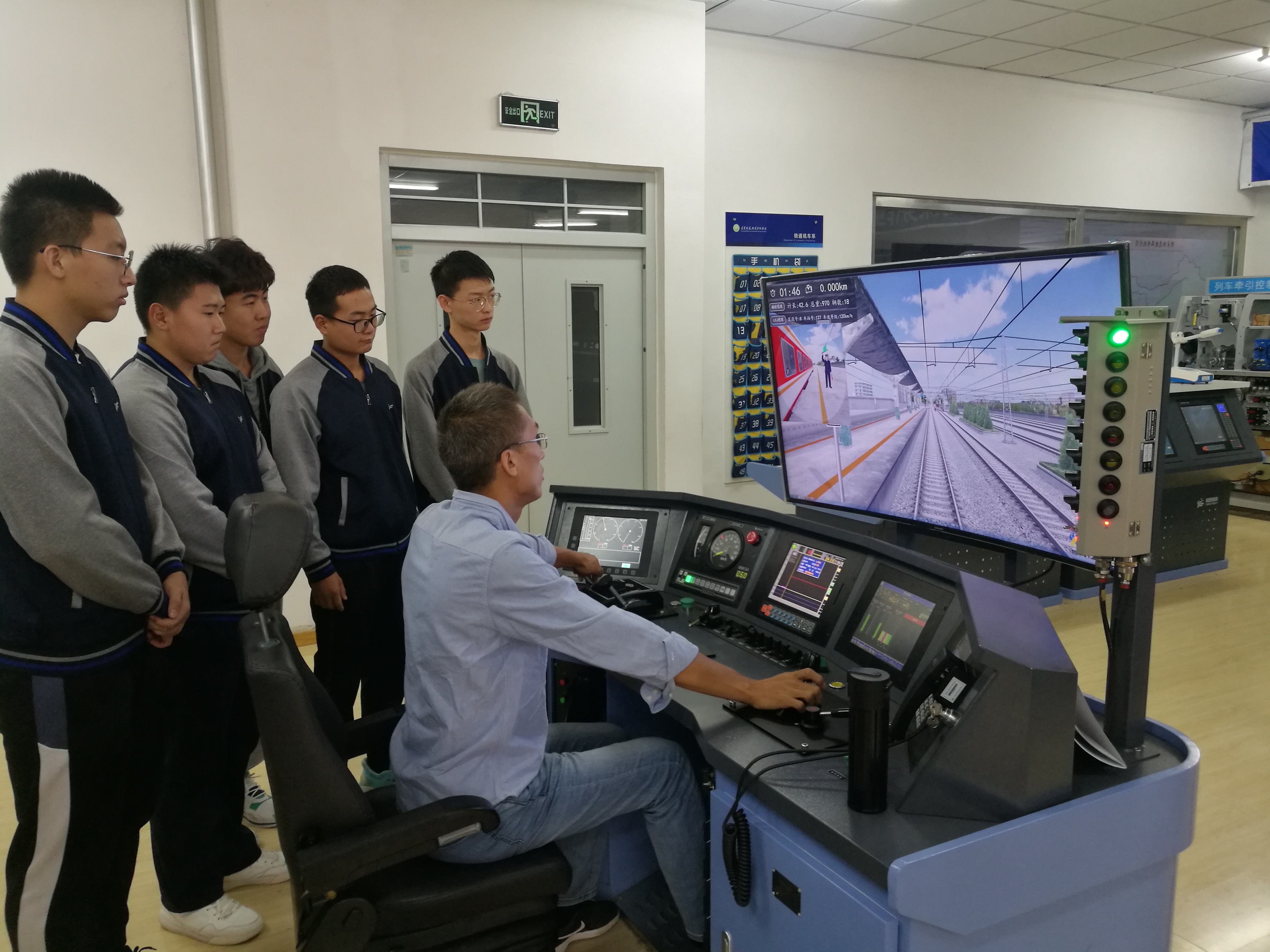 铁道机车学院2020-2021第一学期一次乘务作业实训教学进行中