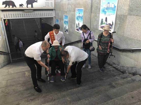 说明: C:\Users\Administrator\Desktop\学生志愿者2019.6\125129358.jpg